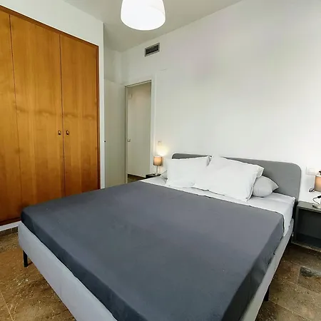 Oasis Fenals, Espectacular Terraza 90m, 3 Habitaciones, Piscina Y Parking Privado شقة