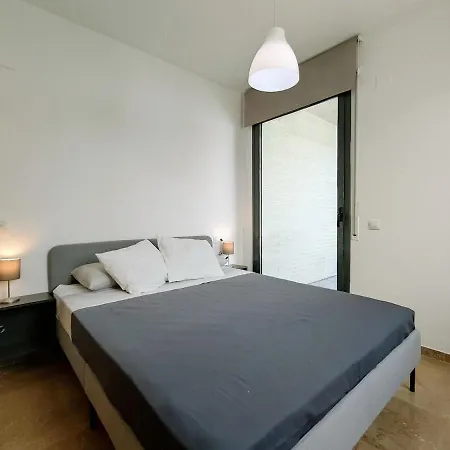 Oasis Fenals, Espectacular Terraza 90m, 3 Habitaciones, Piscina Y Parking Privado شقة